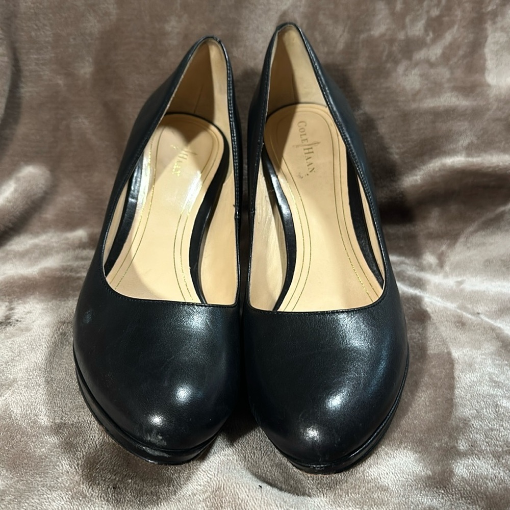 Cole Haan Nike Air black pumps flight attendant or office comfortable